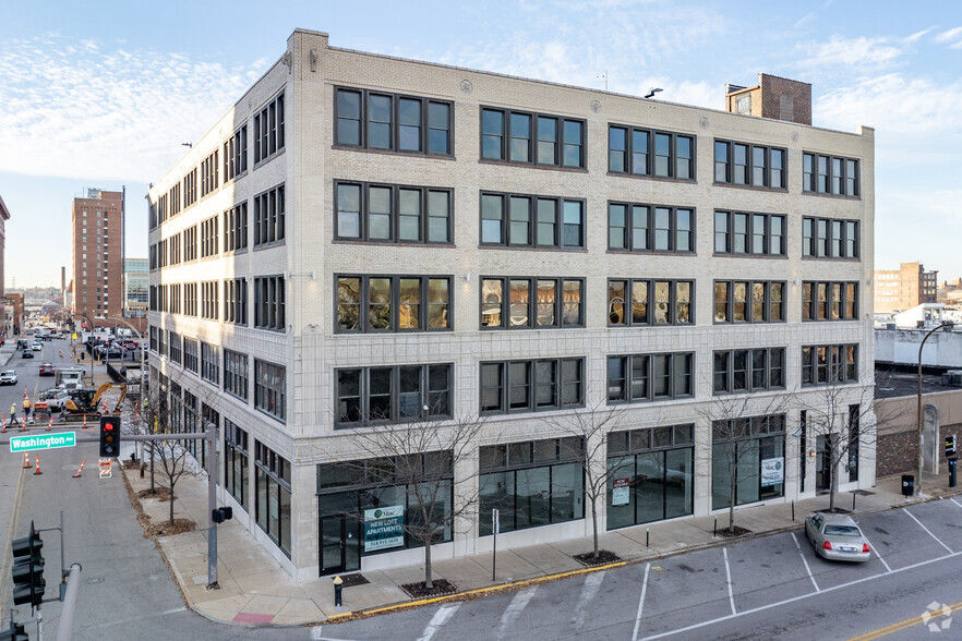 Primary Photo - Lofts at the Mac