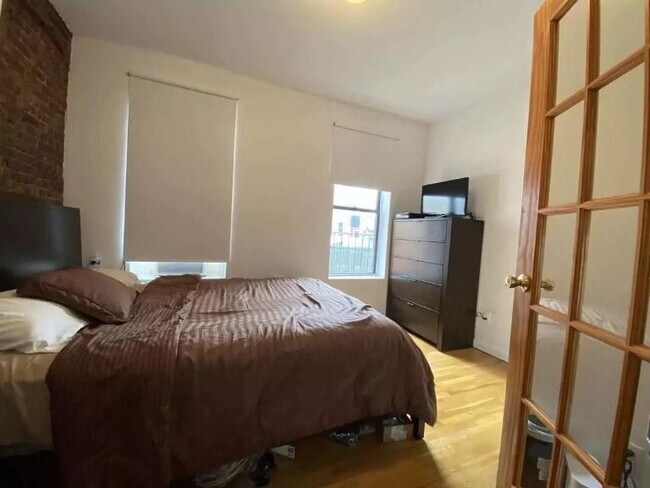 Building Photo - 2 bedroom in New York NY 10003