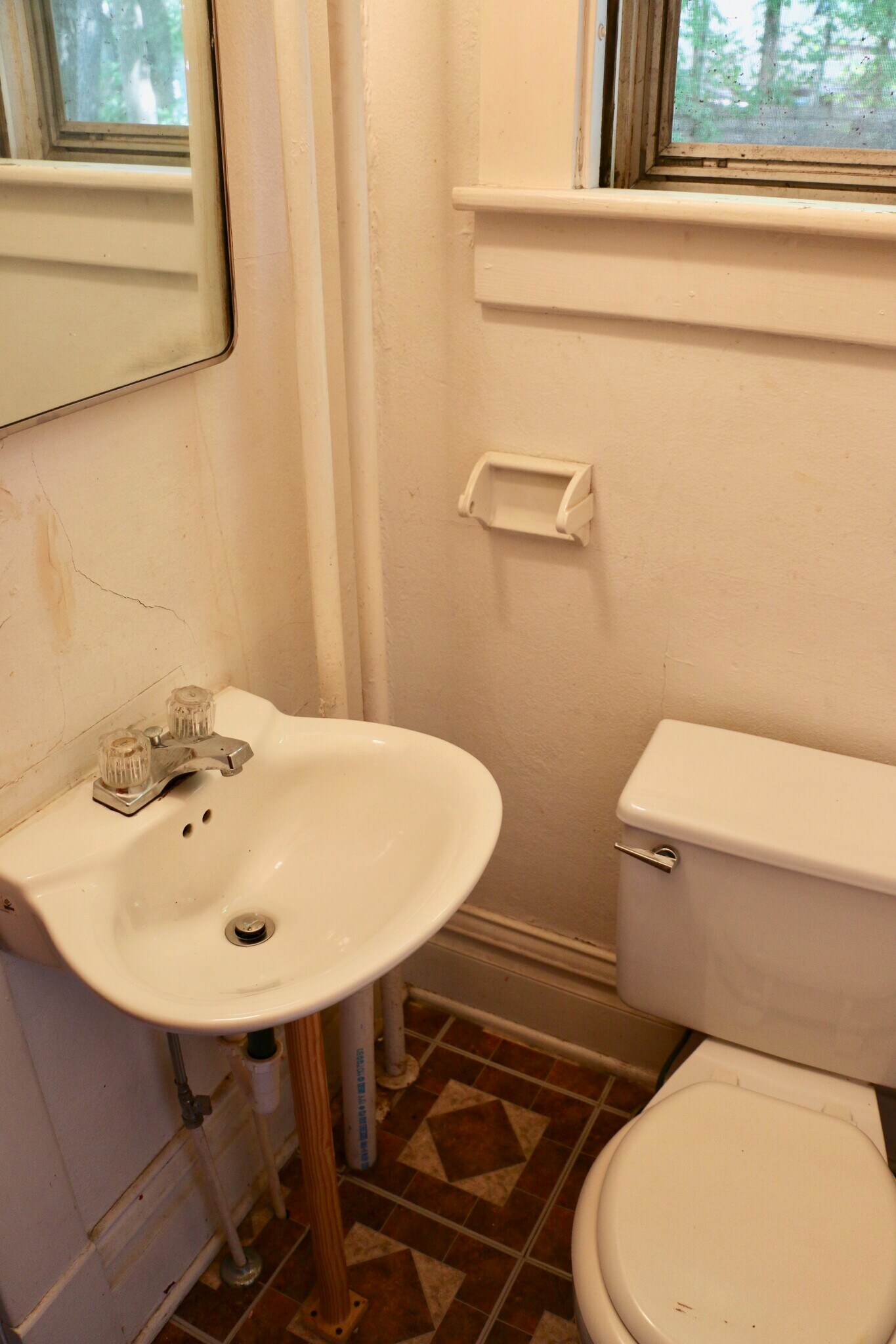 Main Level Powder Room - 121 Grove St