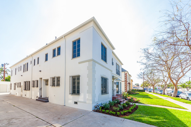 Side/Drivway - 1246 S La Jolla Ave