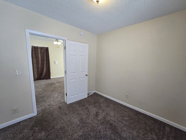 Building Photo - 330 Cottage St