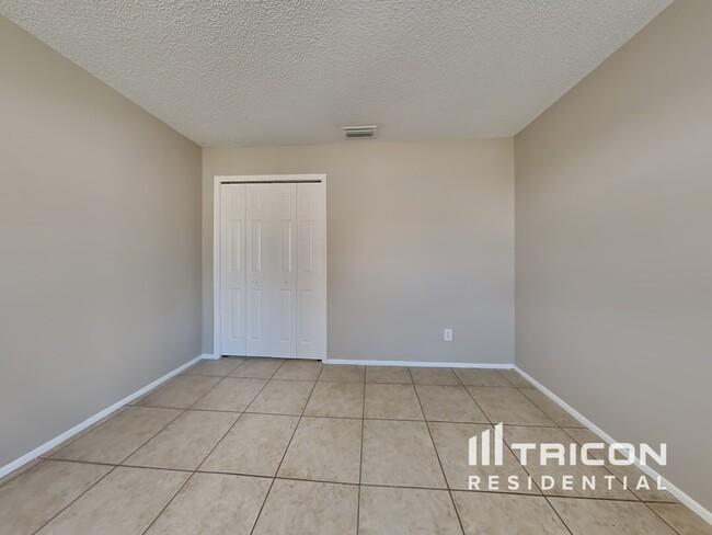 Building Photo - 4710 S Dawnmeadow Ct