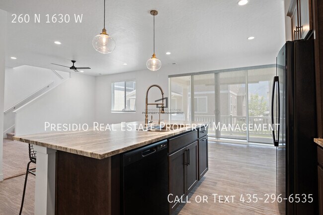 Building Photo - 260 N 1630 W