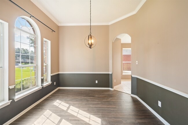 Building Photo - 406 Stockbridge Ln