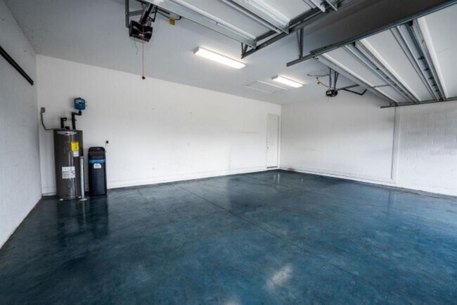 Building Photo - 913 Buckhurst Dr
