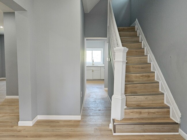 Building Photo - 539 Marie Ave