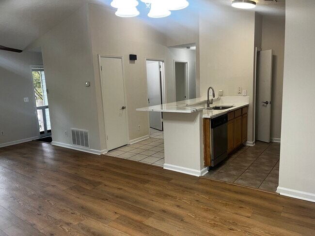 Building Photo - 3457 Highland Pine Way