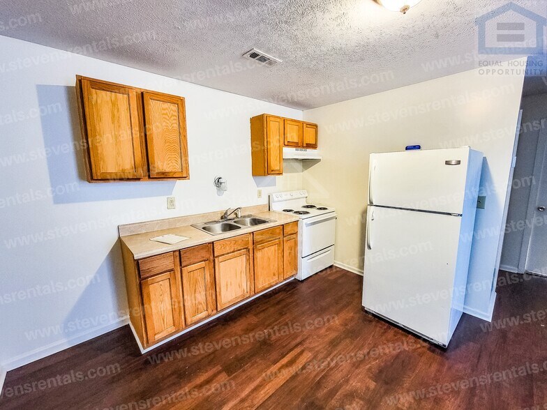 Building Photo - 275 Dogwood Pointe Dr