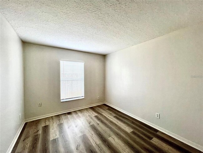 Building Photo - 1140 Cedarwood Way