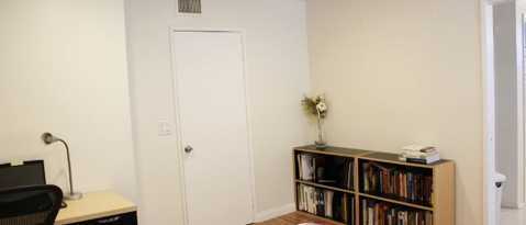 Building Photo - 76 Country Mile Rd-