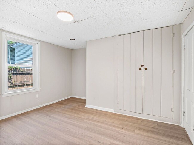 Building Photo - 2BR/1BA House for Rent in Norwich Neighborhood