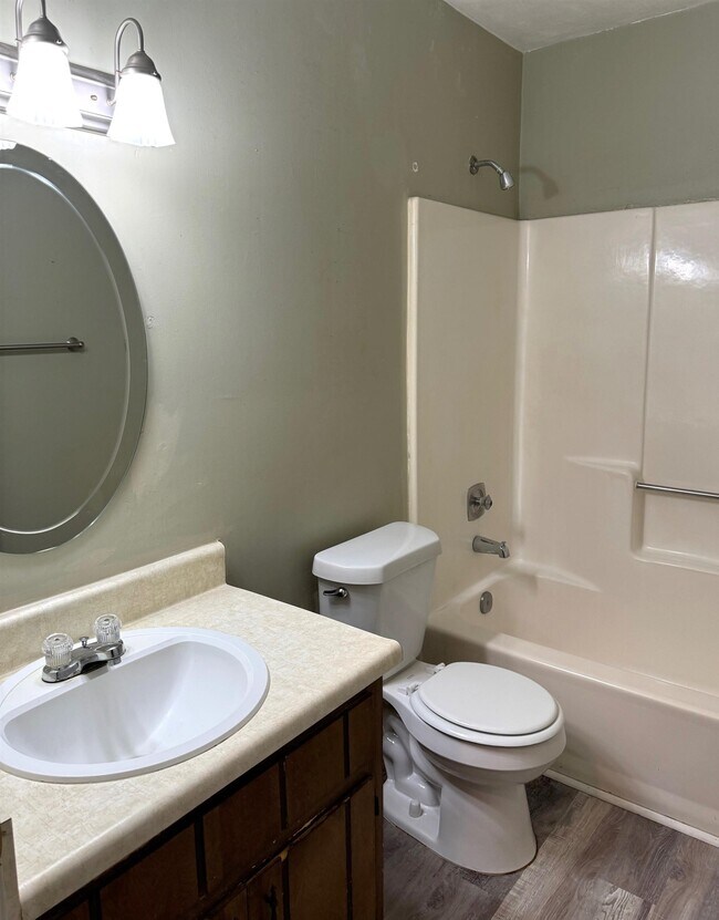 Building Photo - 1490 Willow Bend Way