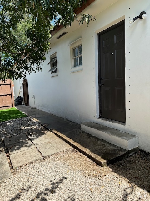 Building Photo - 230 SW 51st Ave
