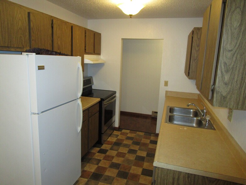 Building Photo - 830 S Moore St