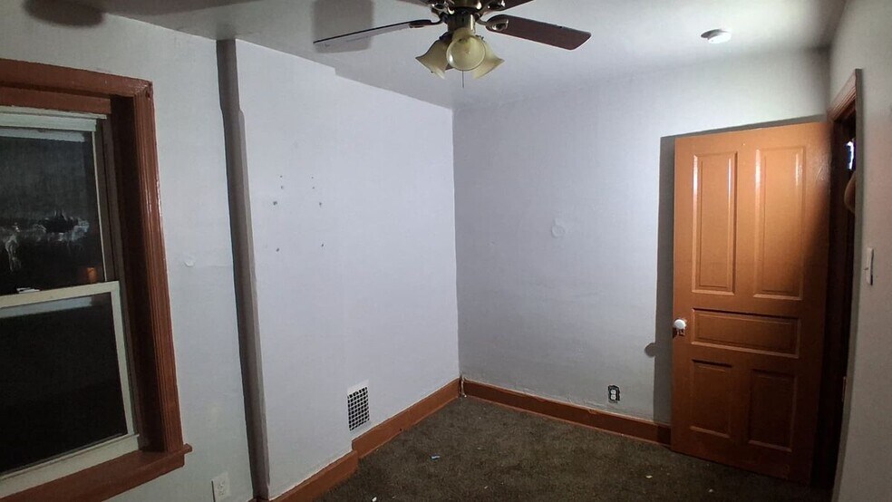 Building Photo - 348 Taylor Terrace