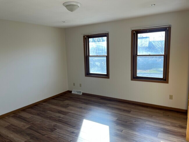 Front Bedroom - 581 Evans Dr