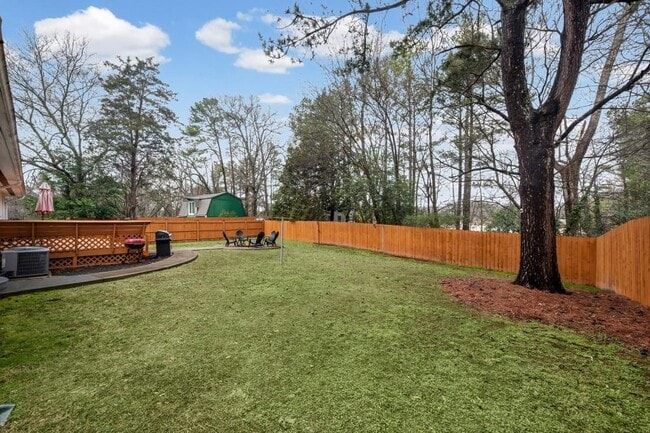 Building Photo - 414 Charles Pl