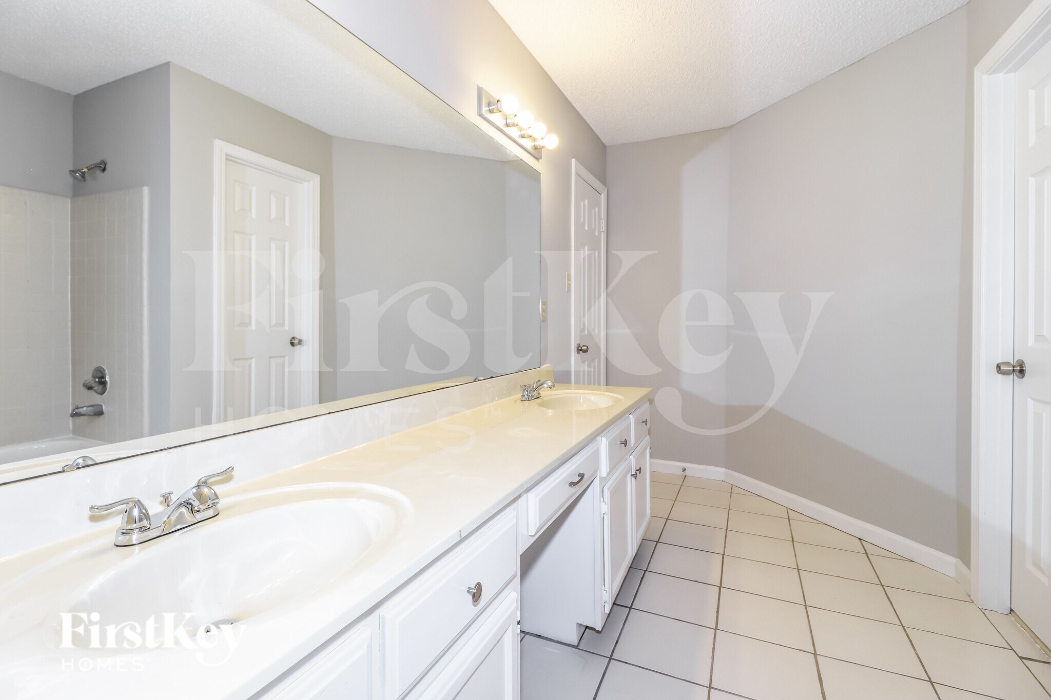 Building Photo - 2175 Carrollwood Ln