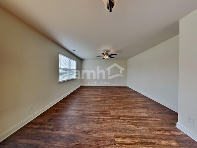 Building Photo - 410 Levon Ct