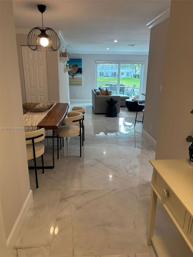 Building Photo - 16207 Sierra Palms Dr