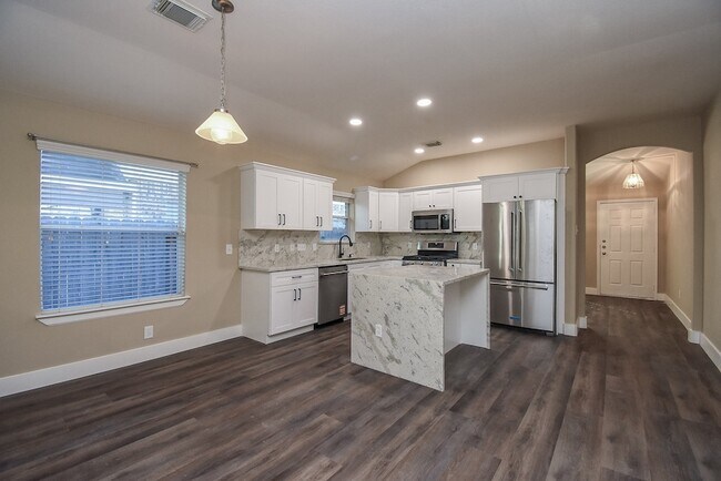 Building Photo - 20922 Barbons Heath Ct