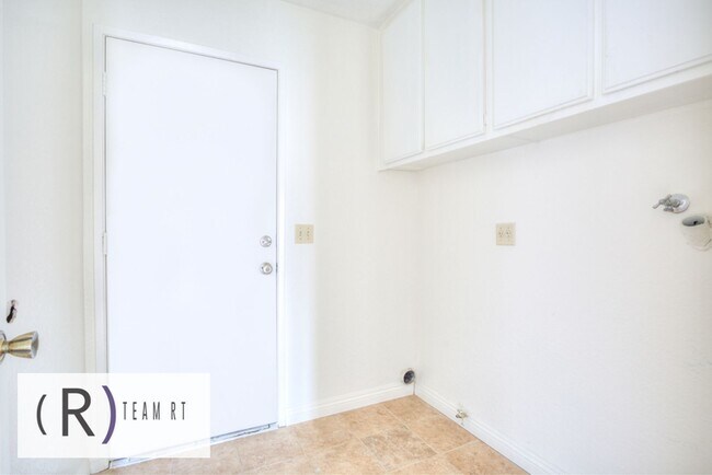 Building Photo - Lovely Single Story Home in Rancho Cucamonga