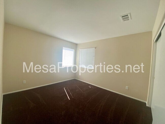 Building Photo - 13323 Somerset St