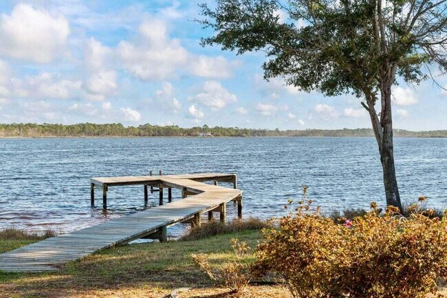 Building Photo - 2713 Bay Club Dr