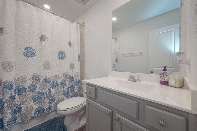 Building Photo - 506 Pecan Landing Ln