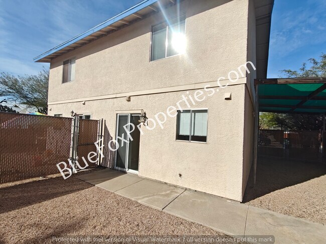 Building Photo - 4122 E Bermuda St