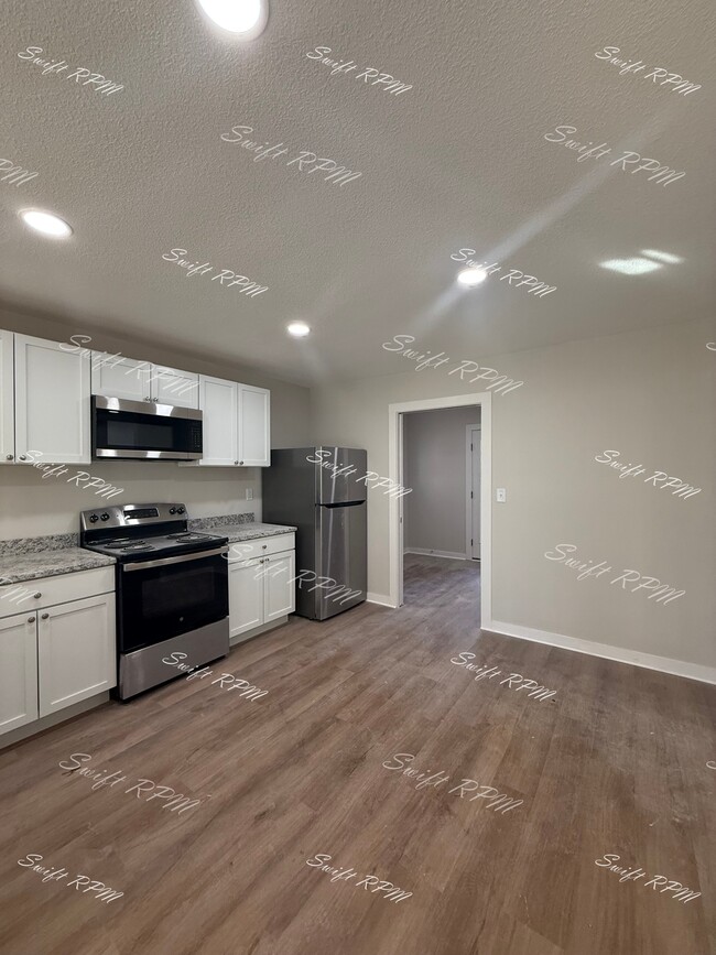 Building Photo - 1036 Oakland Ave