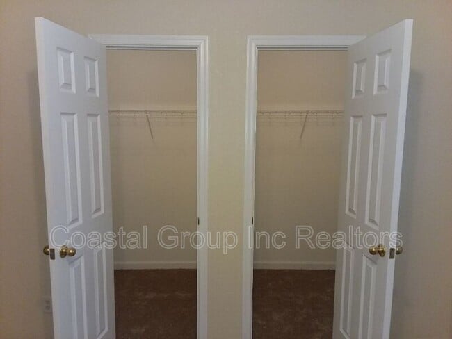 Building Photo - 8550 Tidewater Dr