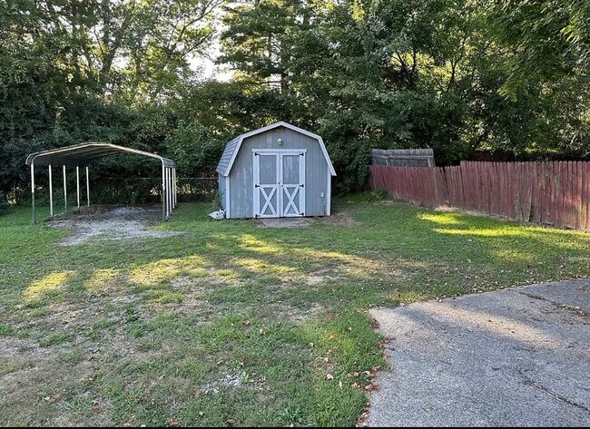 Building Photo - 82 Brookwood Way S