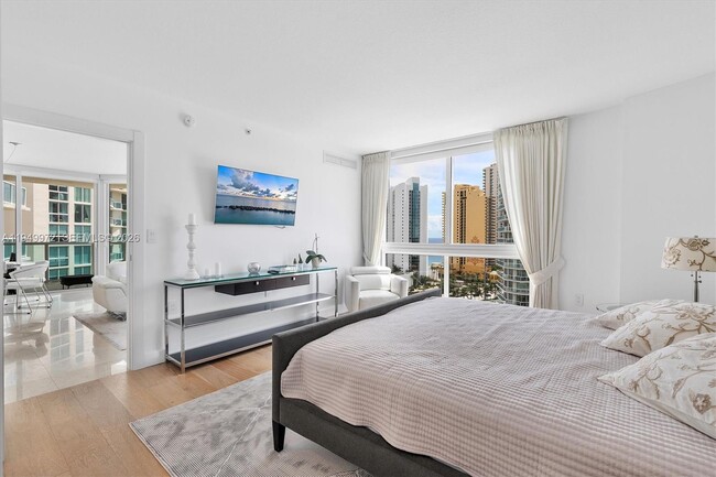 Building Photo - 200 Sunny Isles Blvd