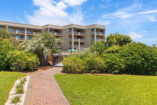 Building Photo - 100 S Spooky Ln