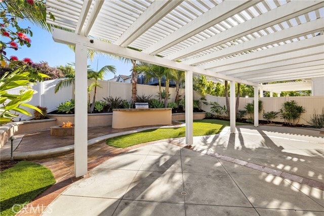 Building Photo - 5725 Calle Polvorosa