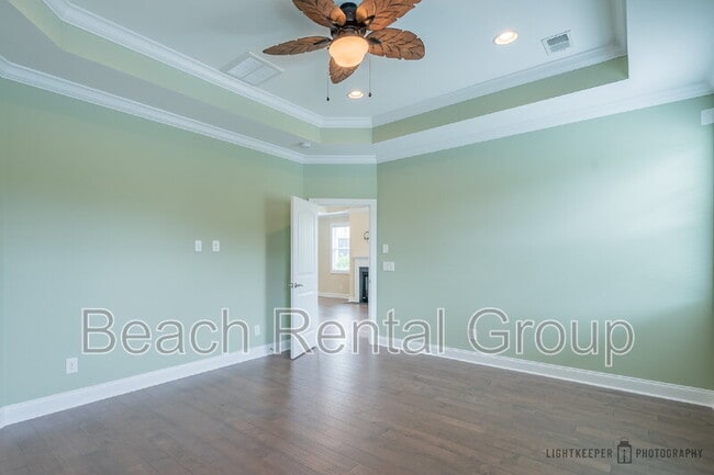 Building Photo - 121 Champions Village Dr