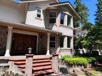 Building Photo - 7438 Trowbridge Ave SE