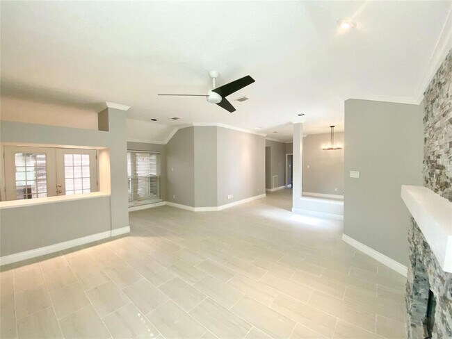 Building Photo - 14218 Manderly Dr