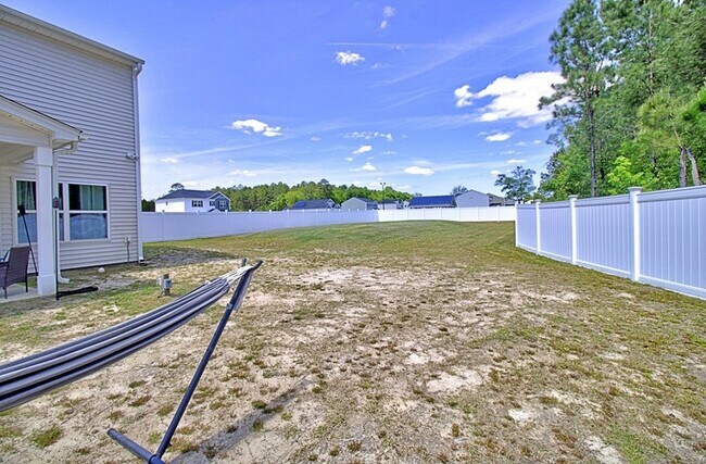 Building Photo - 147 Enclave Wy