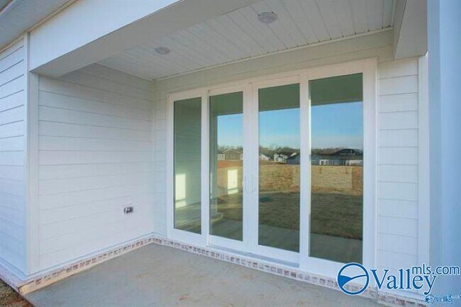 Building Photo - 157 Jude Ln