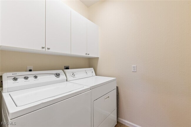 Building Photo - 16107 Mt Abbey Way