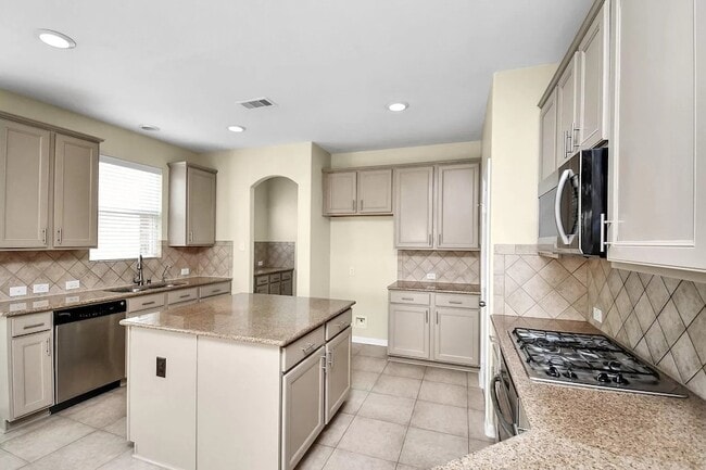 Building Photo - 6315 Bain Dr