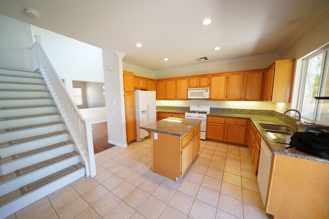 Building Photo - 28321 Maitland Ln