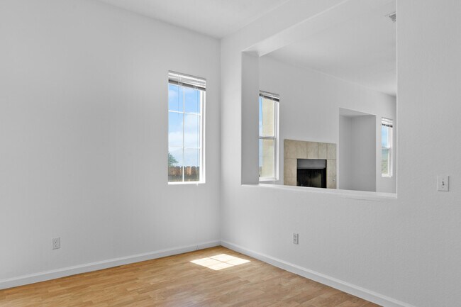 Building Photo - 13897 Mountain Top Dr