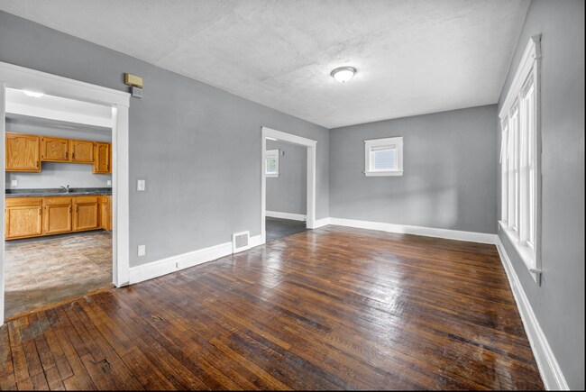 Building Photo - 12405 Rexford Ave