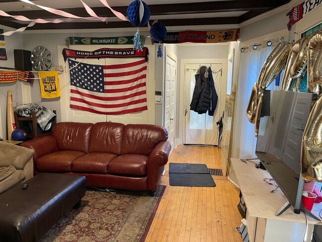 Building Photo - Maryland Lower near UWM