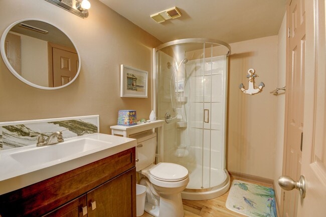 Building Photo - OCEAN FRONT *Off Season Rental* October 1s...