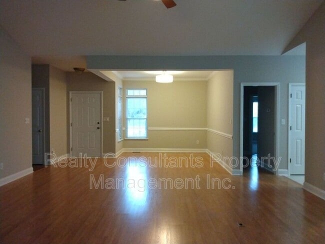 Building Photo - 7106 Holly Glen Ct