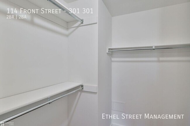 Building Photo - 114 Front St